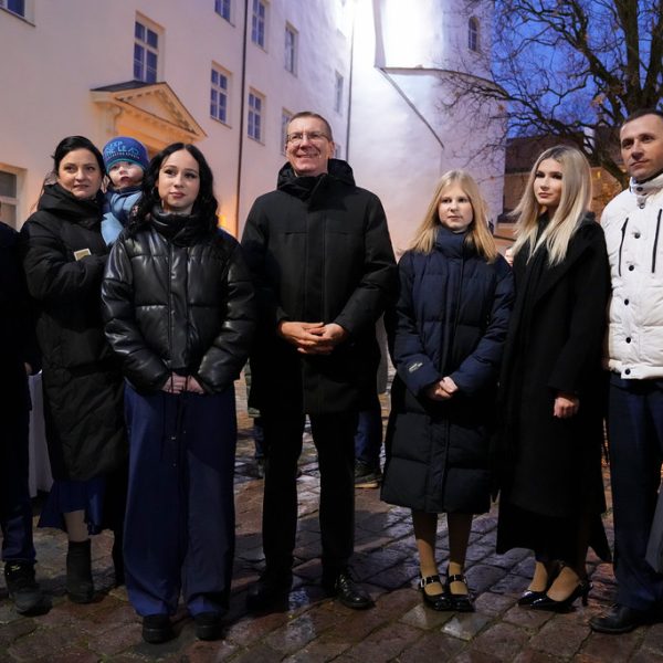 Stibu ģimene kopā ar Valsts prezidentu Edgaru RInkēviču